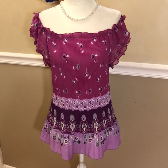 new directions Tops - 🎁3for$10🎁New Directions off shoulder peasant top